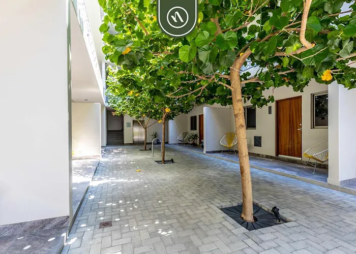 Centric In Downtown - Rooftop Pool - Terrace Holiday home *