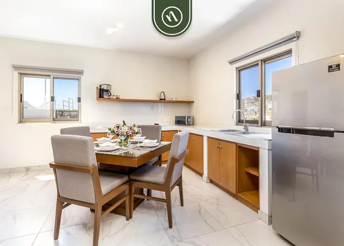 Centric In Downtown - Rooftop Pool - Terrace Holiday home *