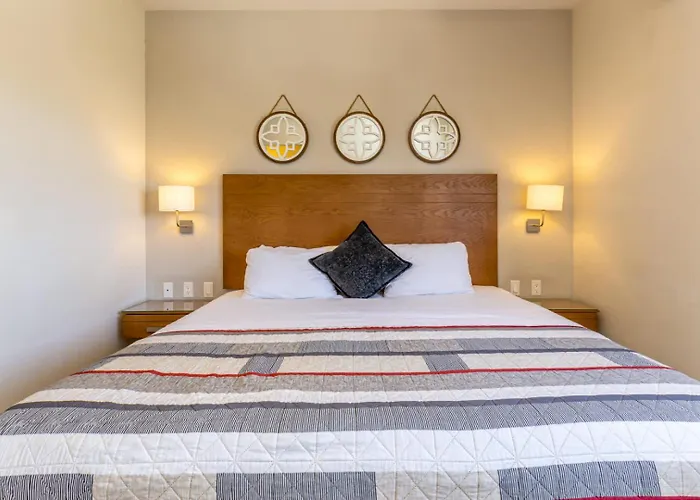 Centric In Downtown - Rooftop Pool - Terrace